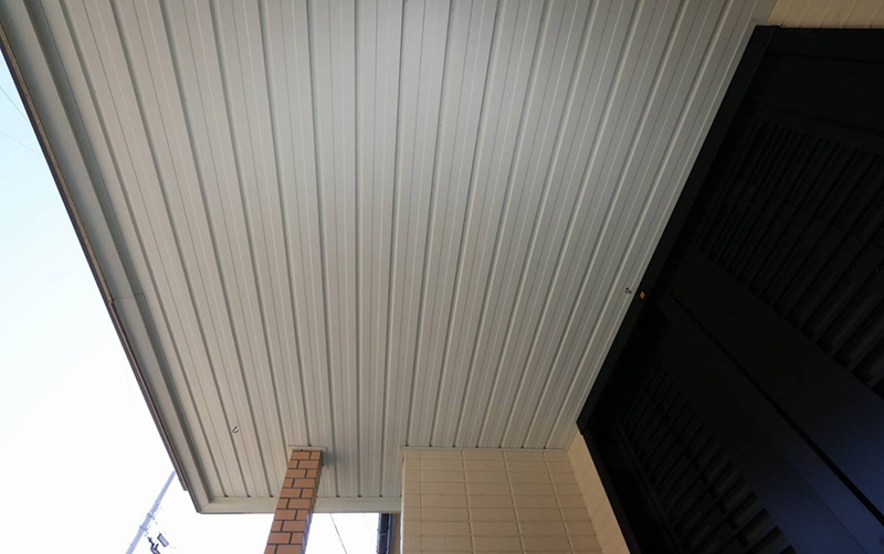 魚津市、滑川市の住宅リフォーム、玄関ポーチ天井工事